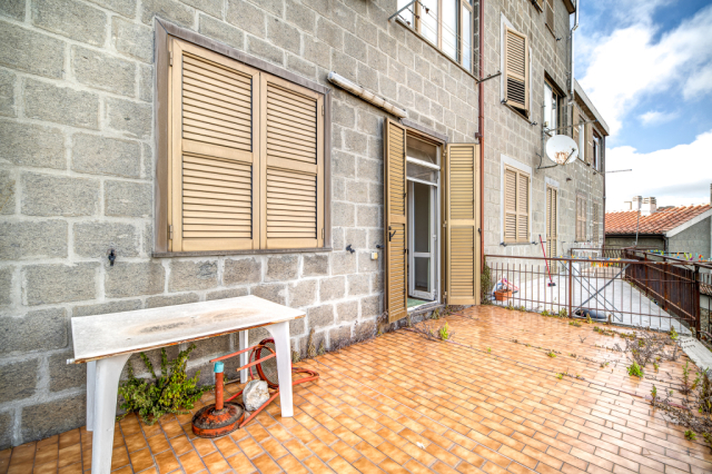 Appartamento con terrazzo vista Rocca 32