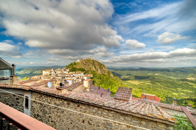 Appartamento con terrazzo vista Rocca 33