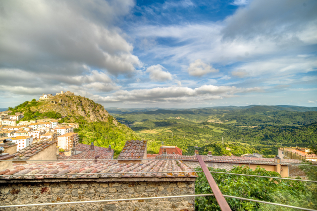 Appartamento con terrazzo vista Rocca 34
