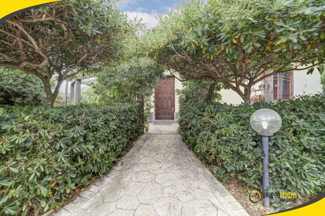 Villa Indipendente con giardino e dependance 31