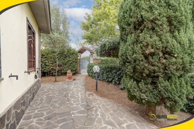 Villa Indipendente con giardino e dependance 32