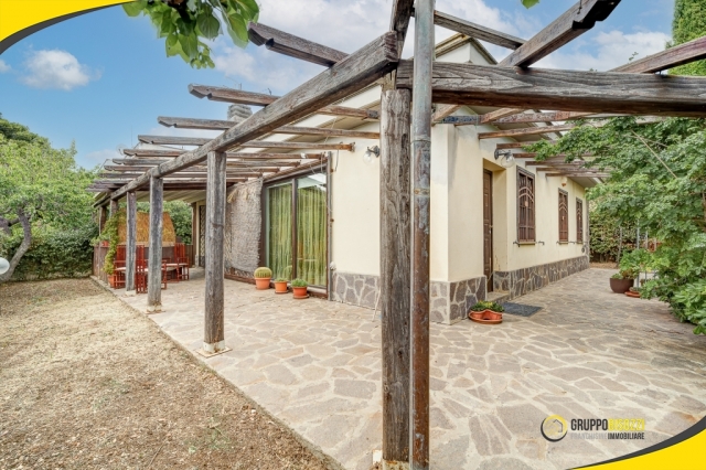 Villa Indipendente con giardino e dependance 35