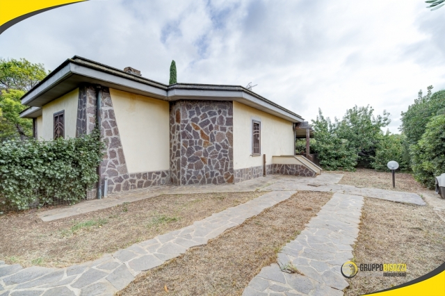 Villa Indipendente con giardino e dependance 40