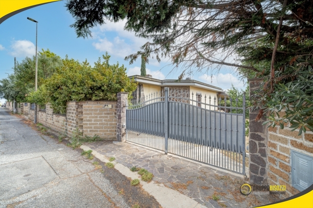 Villa Indipendente con giardino e dependance 43