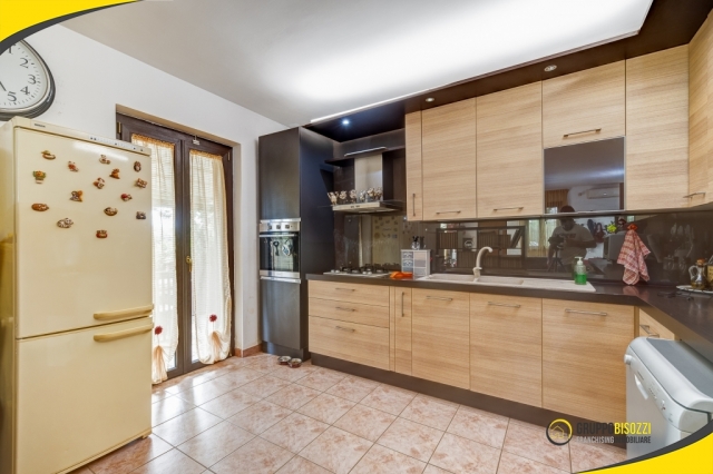 Villa Indipendente con giardino e dependance 8