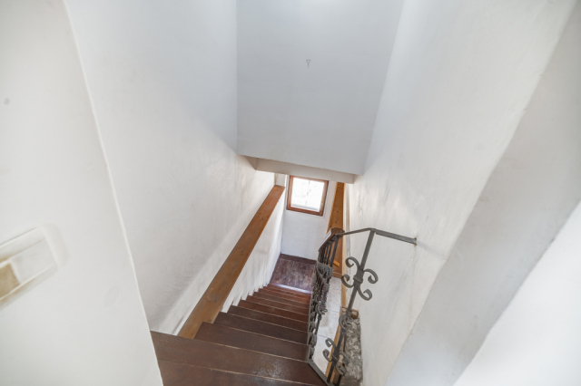 Villa indipendente da ristrutturare 10