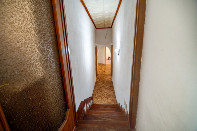 Villa indipendente da ristrutturare 17