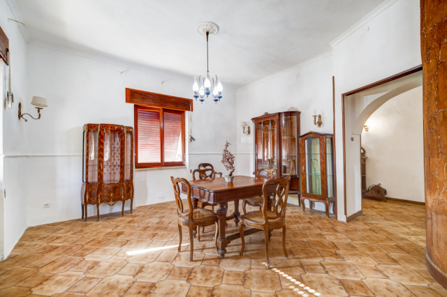 Villa indipendente da ristrutturare 27