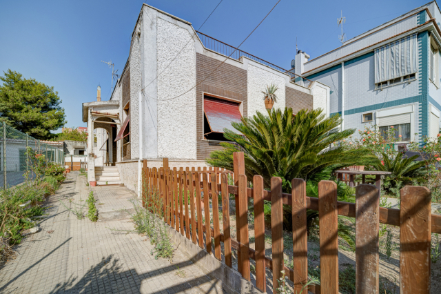 Villa indipendente da ristrutturare 31