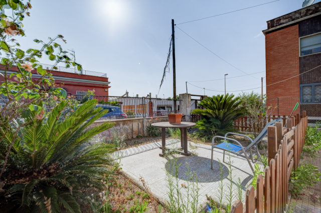 Villa indipendente da ristrutturare 33