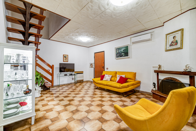 Villa a schiera a San Gordiano con garage 23