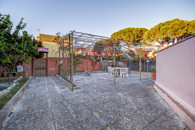 Villa a schiera a San Gordiano con garage 39