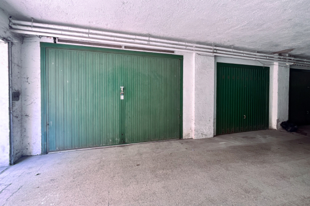 Garage doppio accesso semicentrale 5
