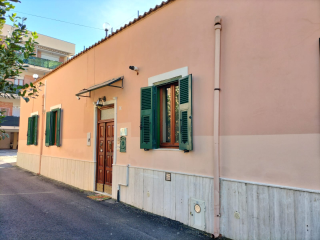 Indipendente con terrazzo ristrutturata  7